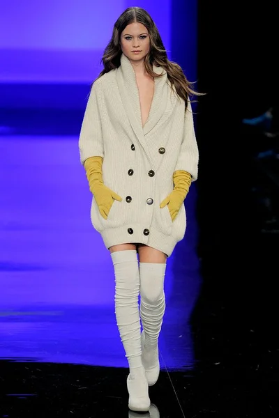 Look 35